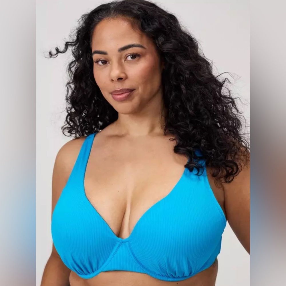 Torrid NWOT Rib Underwire Triangle Bikini Top